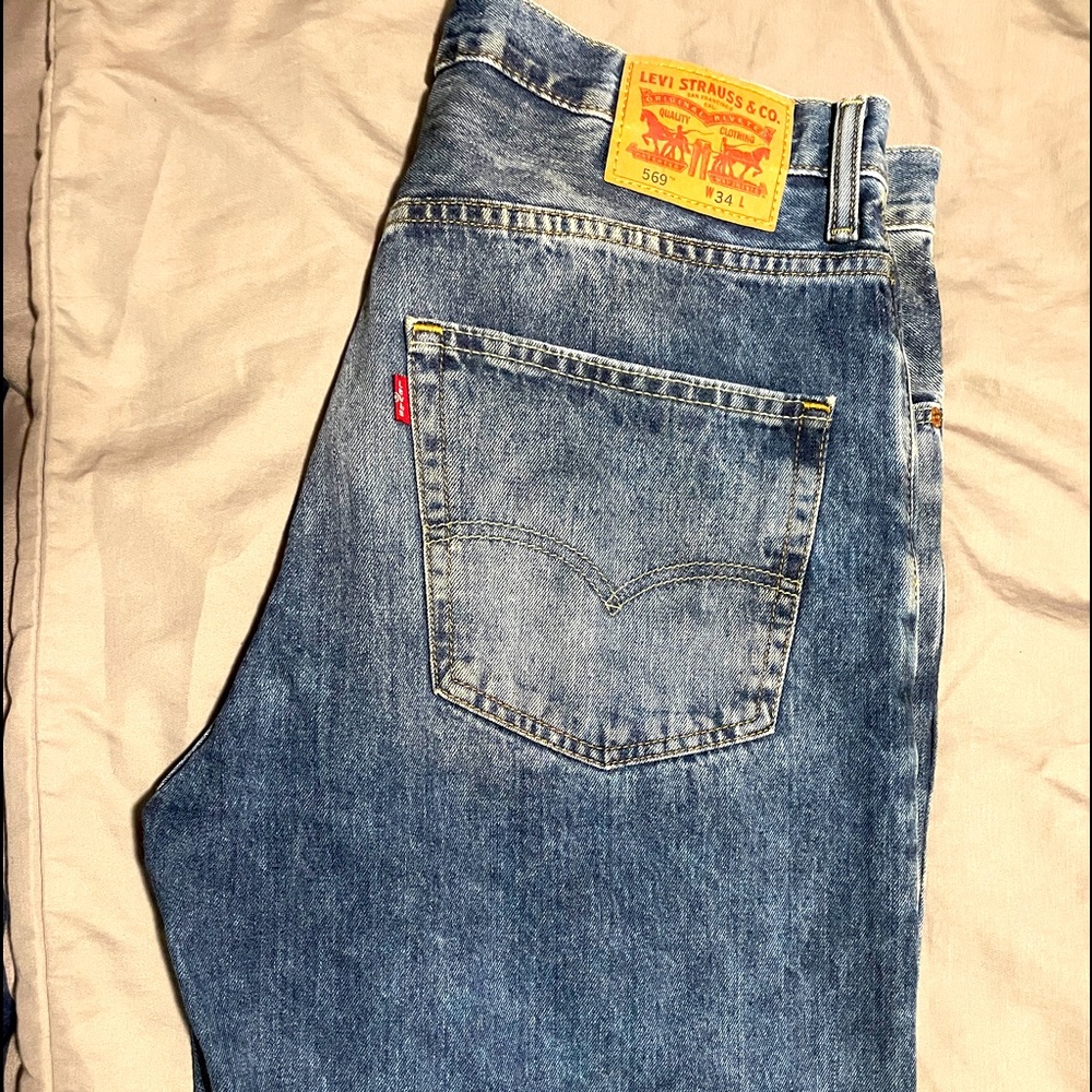 Men’s Levi Shorts